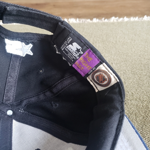 vancouver canucks by starter - Picture 3 of 4